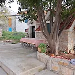 House Little Flower Ferienhaus *