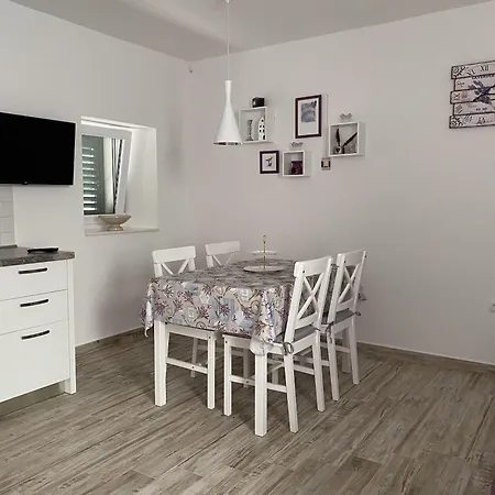 House Little Flower Ferienhaus Trogir