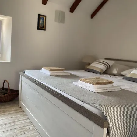 House Little Flower Vakantiehuis