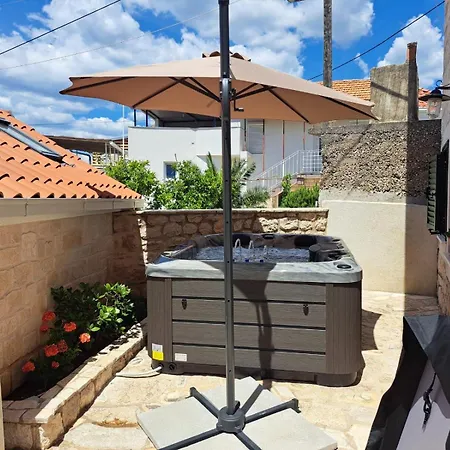 House Little Flower Vakantiehuis Trogir